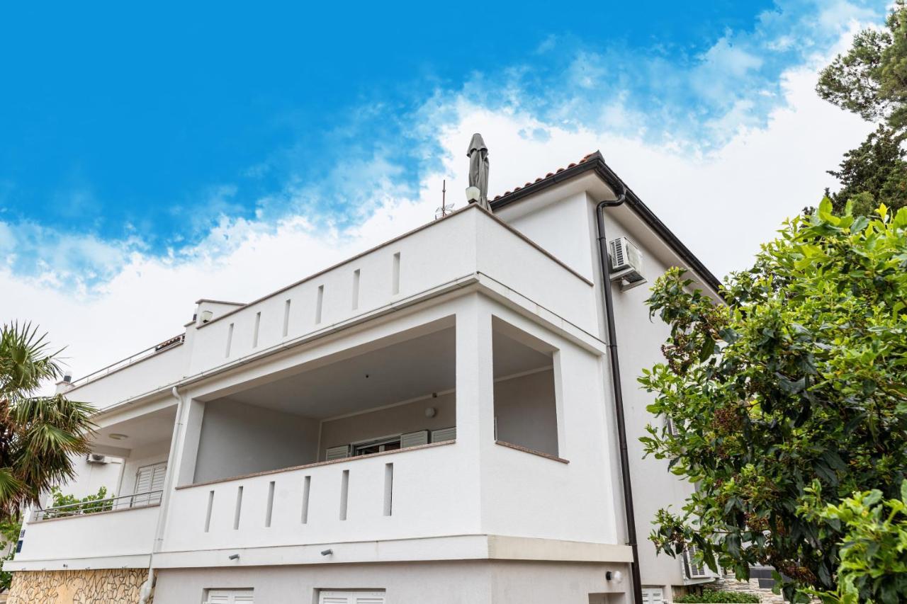Apartmani Jasarevic Šilo Exteriér fotografie