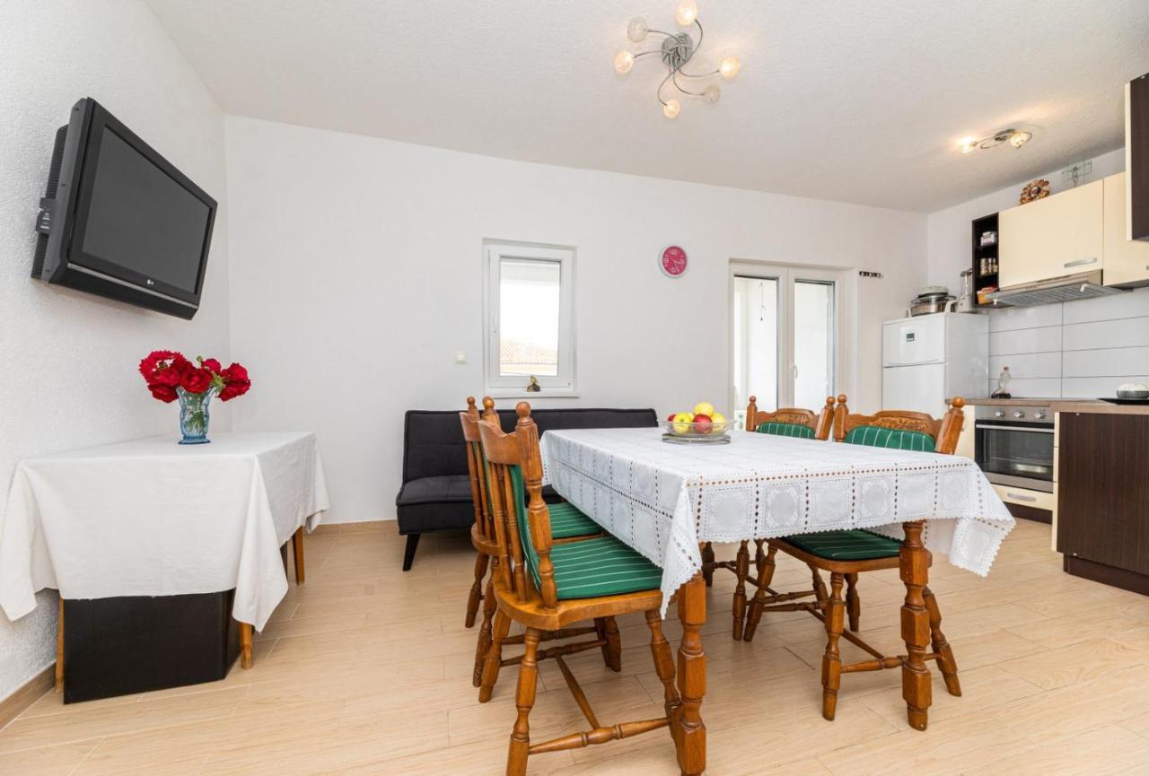 Apartmani Jasarevic Šilo Exteriér fotografie